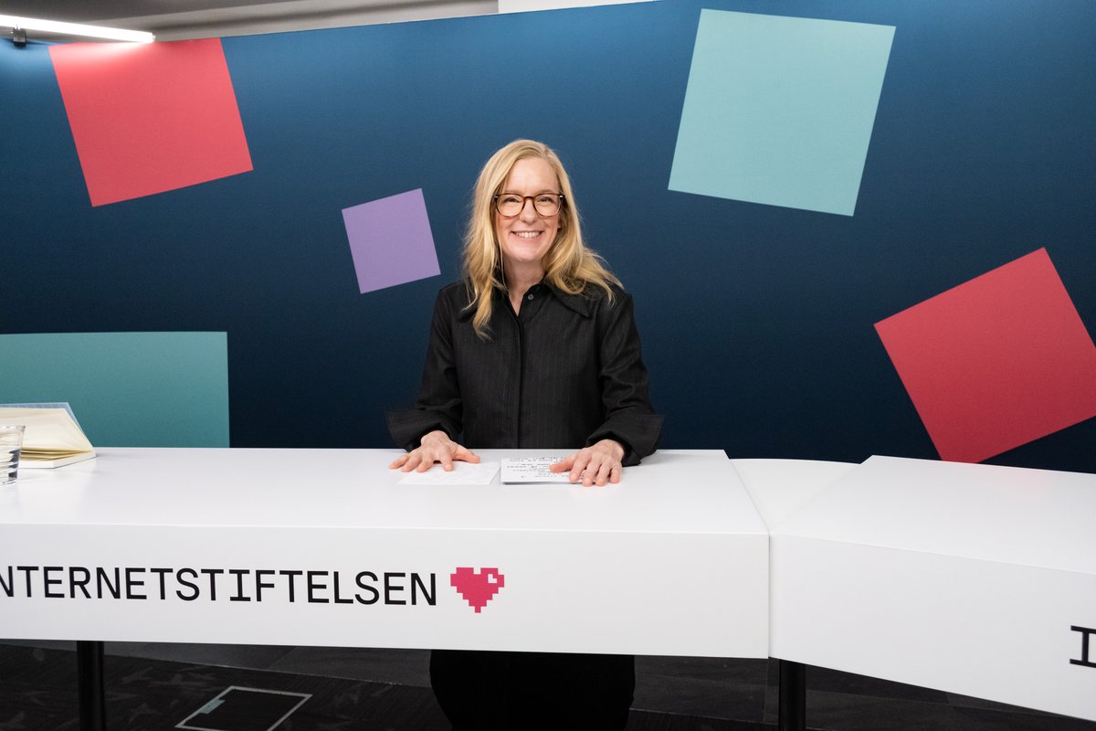 internetdagarna's tweet photo. Nu pågår förmiddagens spår för fullt - här är några bilder från studiorna där mycket diskussion och smarta insikter kom fram igår! #internetdagarna #ind22 https://t.co/9AubpMMzKU