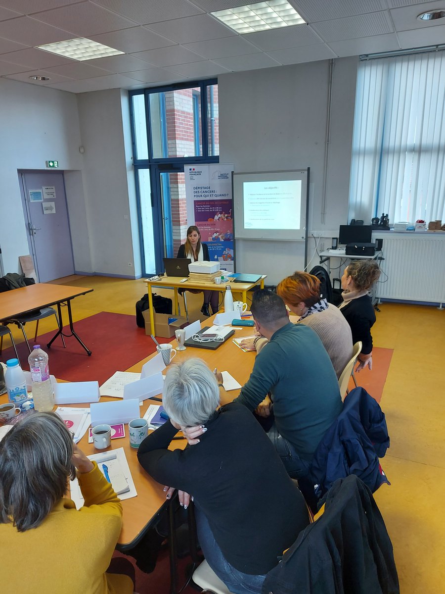 CrcdcHdf's tweet photo. Les formations "Personnes relais" se poursuivent à Hénin Beaumont aux côtés de la @MutNPDC auprès d'un groupe de professionnels et de bénévoles. Avec le soutien de l'@ARS_HDF et Assurance Maladie
#formation #dépistage #santé #écoute #partage #cancer #prévention #crcdchdf https://t.co/rkIiQVmKvB