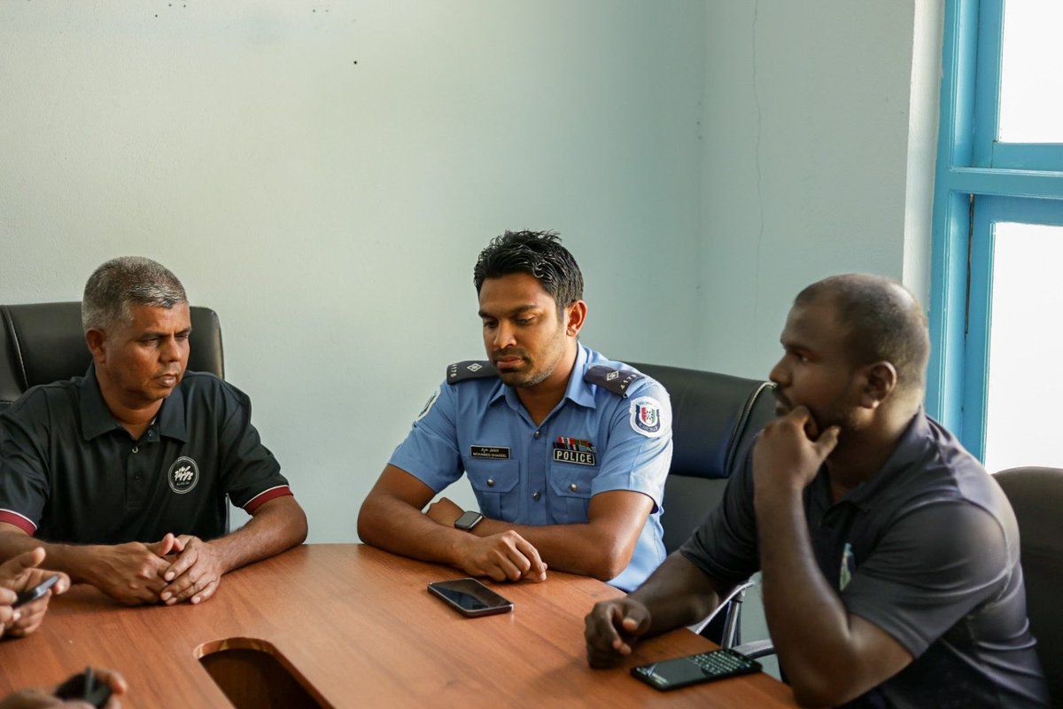 ހދ. އަތޮޅު ކައުންސިލްގެ މެންބަރުން ނޭކުރެންދޫ ޕޮލިސް ސްޓޭޝަނަށް ޒިޔާރަތް ކުރެއްވުން