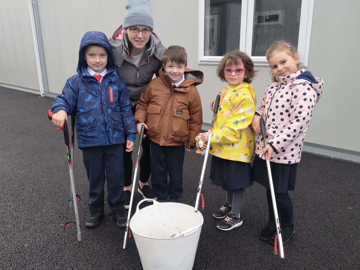 Litter doesn't stand a chance with this crew about...we take care of our environment 🤗