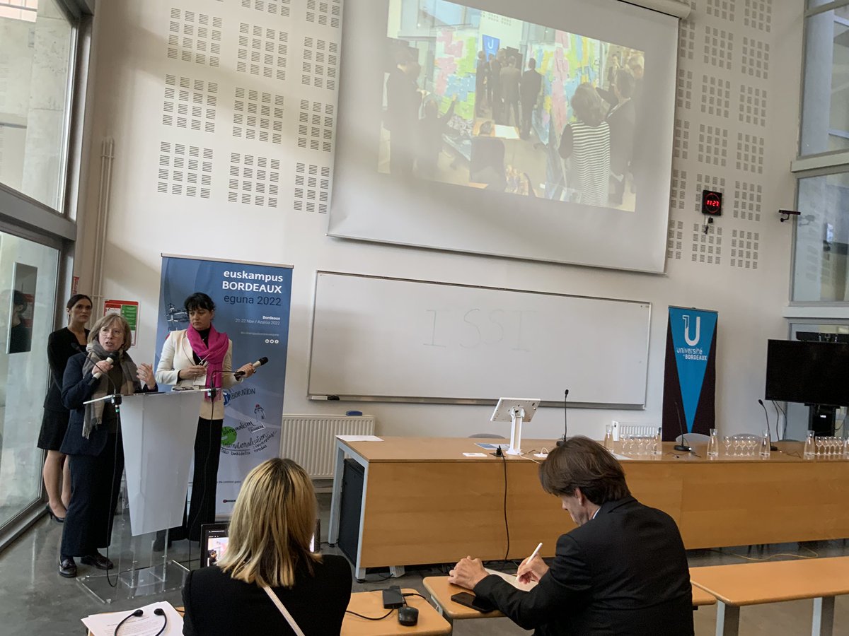Junkal Gutiérrez and @jpageze restituting on the vision built and shared by our community towards “internationalisation for transformation”. Their motto is: build an innovative space for shared innovation… <a href="/univbordeaux/">Université de Bordeaux</a> <a href="/upvehu/">UPV/EHU</a> <a href="/Euskampus/">Euskampus</a> #euskampusbordeauxeguna