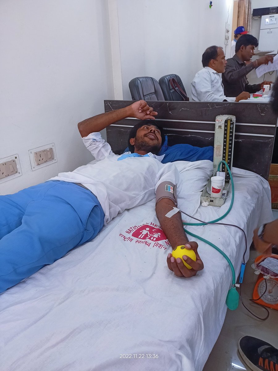 Rakibul19270258's tweet photo. #BloodDonation centre  
at #PduamDalgaon organised
by @PduamNss  during Lachit Barphukan's 400th birthday anniversary. https://t.co/lKp1jzd6rt