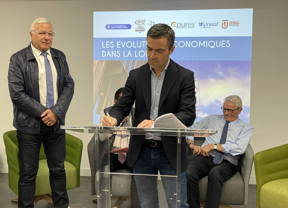 Univ_St_Etienne's tweet image. Forts de leurs compétences, @epures42 #EmploisLoireObservatoire @CCILYONMETRO @cma_loire @Urssaf_Aura @Univ_St_Etienne signent une charte de partenariat afin de mettre en œuvre un dispositif partenarial d'observation #économique au service du #territoire et ses acteurs. #loire