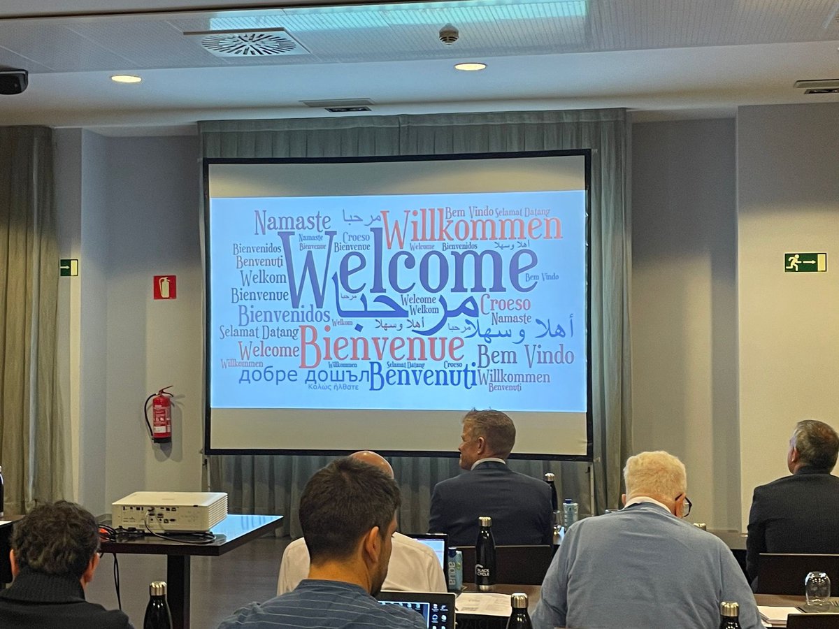 ICB_CSIC's tweet photo. Nuestro compañero investigador @AragonCsic Ramón Murillo da la bienvenida al workshop del proyecto europeo #blackcycle sobre reciclaje de neumáticos que se celebramos en Zaragoza. https://t.co/hqQBPHVCMf