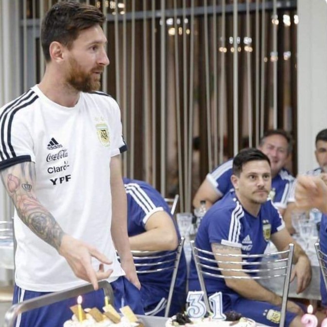 vacomotrompada's tweet photo. ¿Torta puedo comer? ¿O me vas a cobrar offside? https://t.co/cSkQmxa0ra