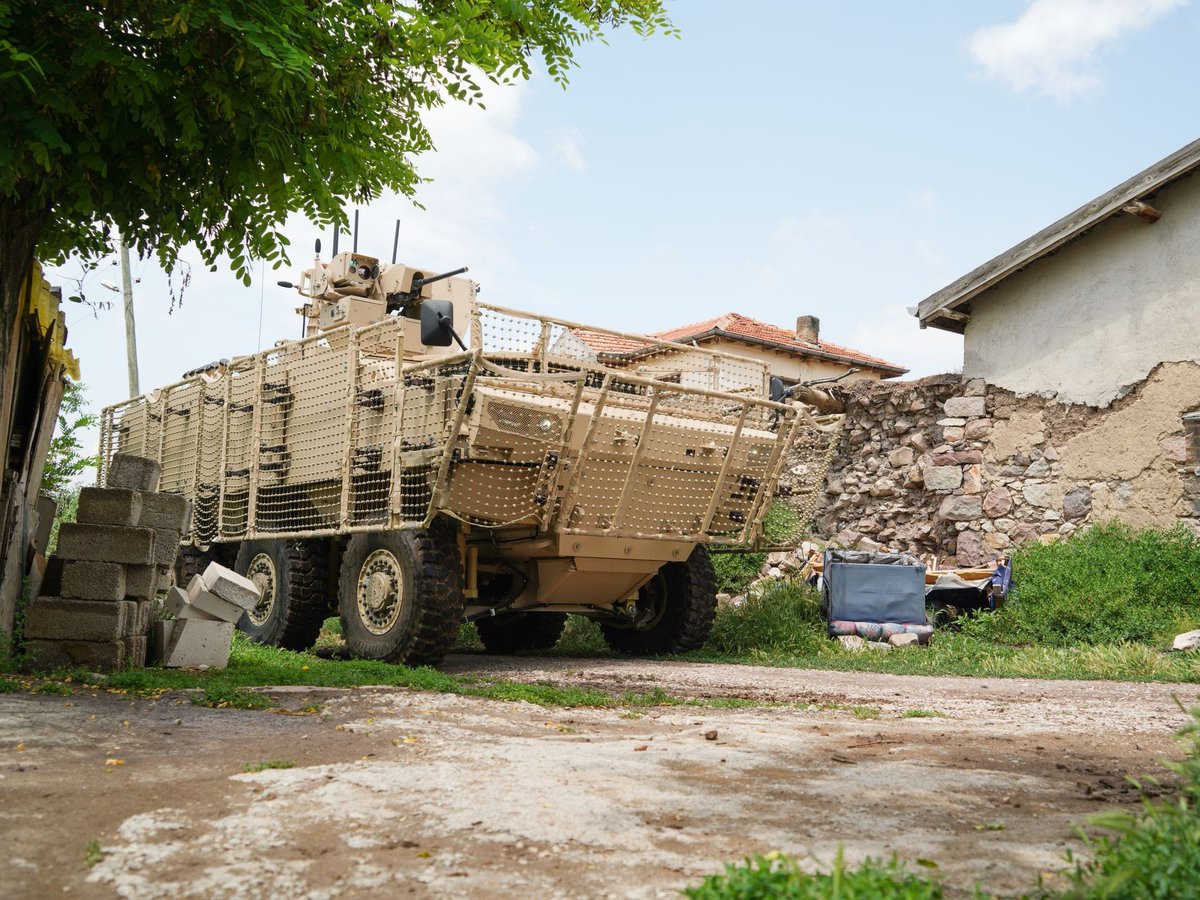 MSI_Dergisi's tweet photo. PARS IV 6x6 Özel Operasyon Araçlarından 3 Adet Daha Teslim Edildi
➡️ Haberin devamı için: https://t.co/31AncihiDO
#MsiDergisi #Savunmasanayii #FNSS #PARS #MKKA
@SavunmaSanayii @IsmailDemirSSB @cstufekci
@FNSS_Savunma @BurakSag @aybarskucuk @CEM_ALTINISIK https://t.co/ViRtQXypMX