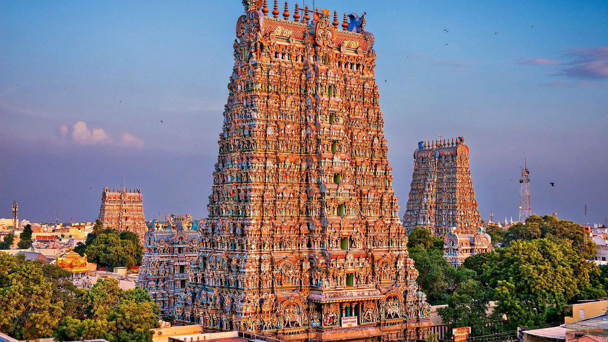 Housindia_com's tweet photo. Meenakshi Temple

The temple is at the center of the ancient temple city of Madurai mentioned in the Tamil Sangam literature, with the goddess temple mentioned in 6th-century-CE

#meenakshitemple #place #temple #madurai #india #famousplace #historical https://t.co/4od0StzlFs