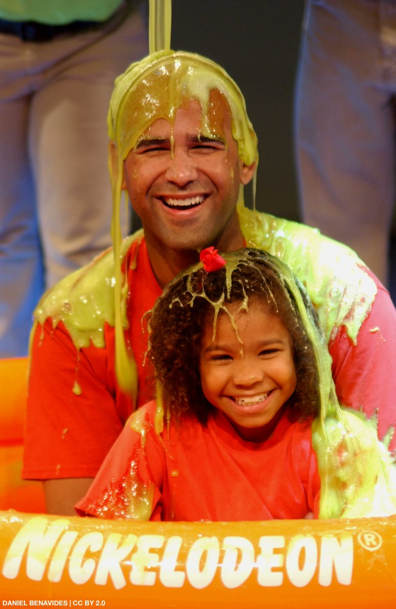 UberFacts's tweet image. Nickelodeon's classic green slime was made from applesauce, vanilla pudding, oatmeal, and green dye

Not only was it safe to eat, but it was also tasty