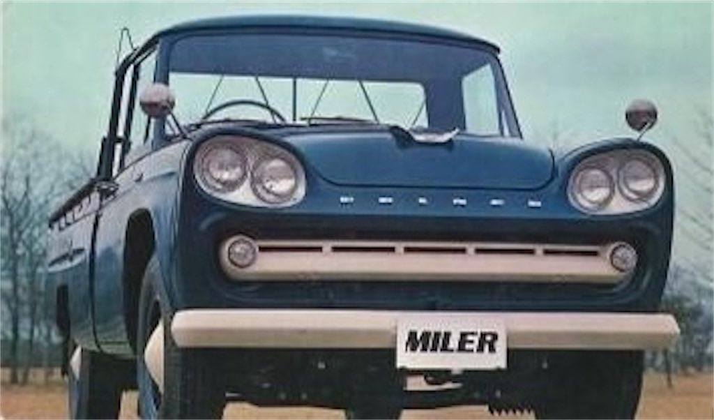 プリンス スーパーマイラー(1961〜1963)
初代マイラーのマイナーチェンジにより誕生したモデル。1862ccのGB型エンジンを搭載する。スカイラインスポーツのような、つり目4灯式ヘッドライトが特徴。
#プリンス
#日産