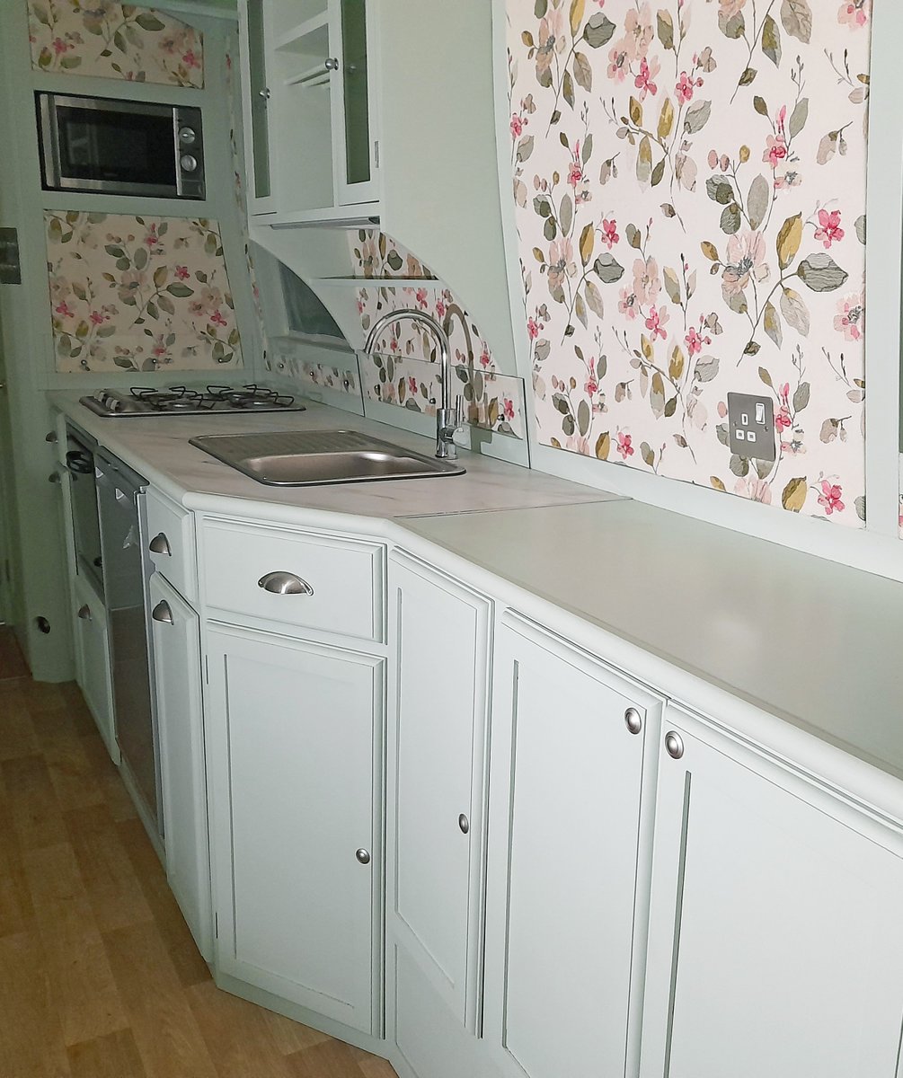 View of our Classic touring caravan kitchen area. Complete with built in microwave and dresser top for storage.

#MadeInBritain #heritagecaravans #caravans #touringcaravans #UKmfg #vintage #vintagesteam