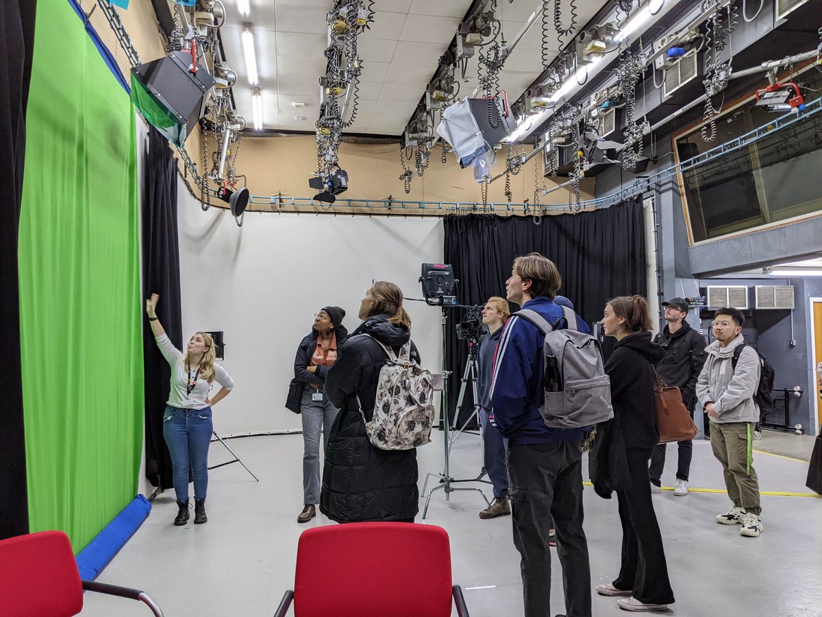 FTV_Birmingham's tweet photo. Big thanks to our friends at @UoBcreative who gave the MA students a brilliant tour of their film facilities this morning! https://t.co/QmFHm9mCiF
