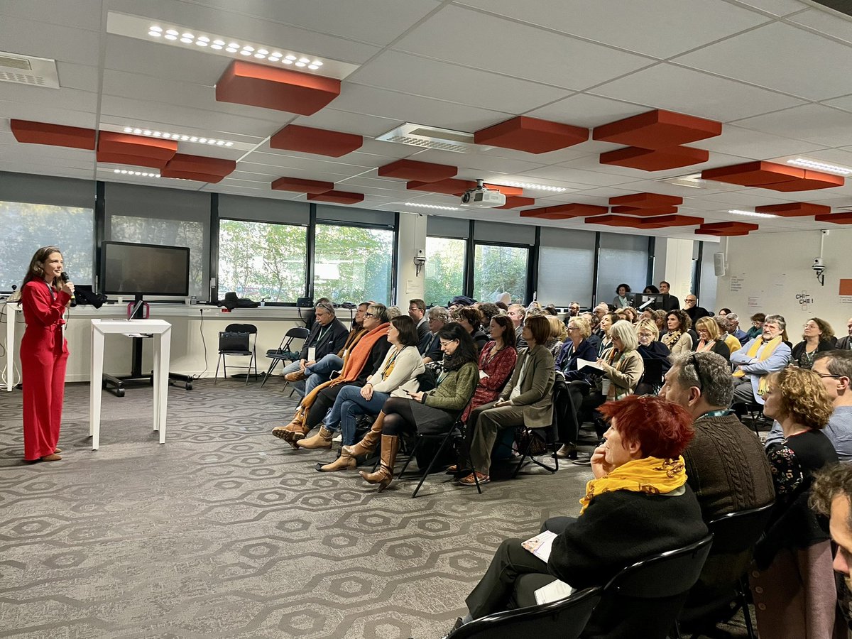 reseau_canope's tweet image. « L’ancrage de @reseau_canope dans chaque département est un gage de proximité et de connaissance des enseignants français. Cela passe par une offre adaptée à leurs attentes, en lien avec les services académiques » @McMissir devant les 101 directrices et directeurs des Ateliers