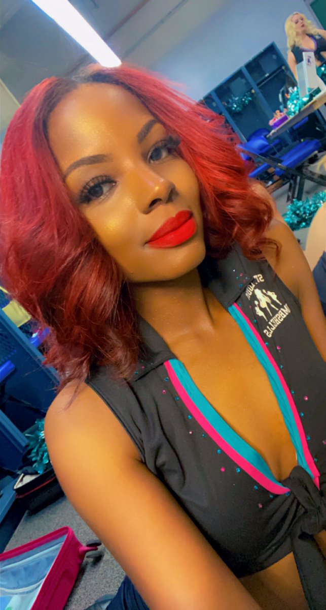 swtnrse05's tweet image. Who’s that girl?! Instagram @that_model_shawny Captain Shawneice! Just did work modeling in NY! And came back for you #STL @stlouisambush ⚽️ cheerleader @stlbombshells @StLouligans