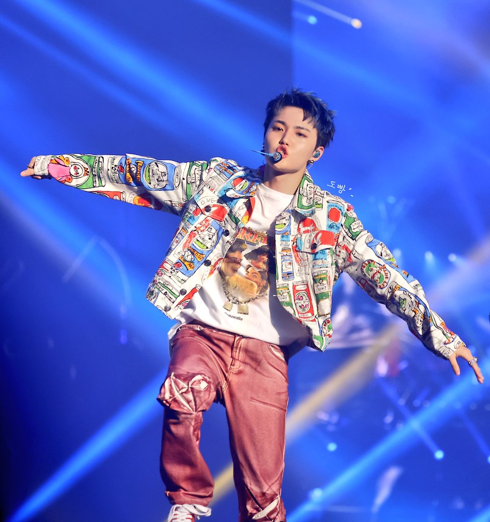 MAKER_0807's tweet photo. #도영 #DOYOUNG
#TREASURE #트레저
#HELLO #2022CONCERT
♡ # https://t.co/0YCPpl1R5F