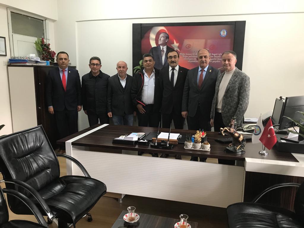 Niksar Ticaret Ve Sanayi Odası Yönetim Kurulu Başkanı Vedat ÜLKER ile Başk Yard. Hüseyin KOLAY, üyeler Sadullah KARATAŞ, Nusret ÖZGÜN, Bilal ZORLU ve Genel Sekreter Muttalip ALTUNAY Müdürlüğümüze iadeyi ziyarette bulunmuşlardır.Kendilerine Kurumum ve şahsım adına teşekkür ederim.