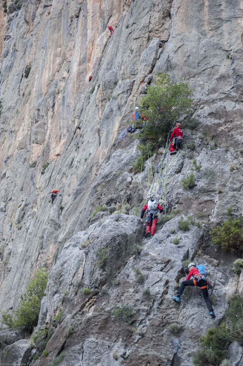 Han estat tres dies d'intercanvis, ponències, activitats i tallers entre la gran majoria d'equips de rescat al medi natural de la península. 

L'any vinent ens veiem a Mallorca!