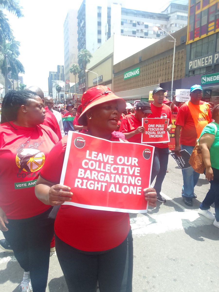 _MabuzaN's tweet photo. Scenes from KZN Public Sector workers strike.

@DailyNewsSA

#NationalShutdown https://t.co/ZrVLfKnzmK