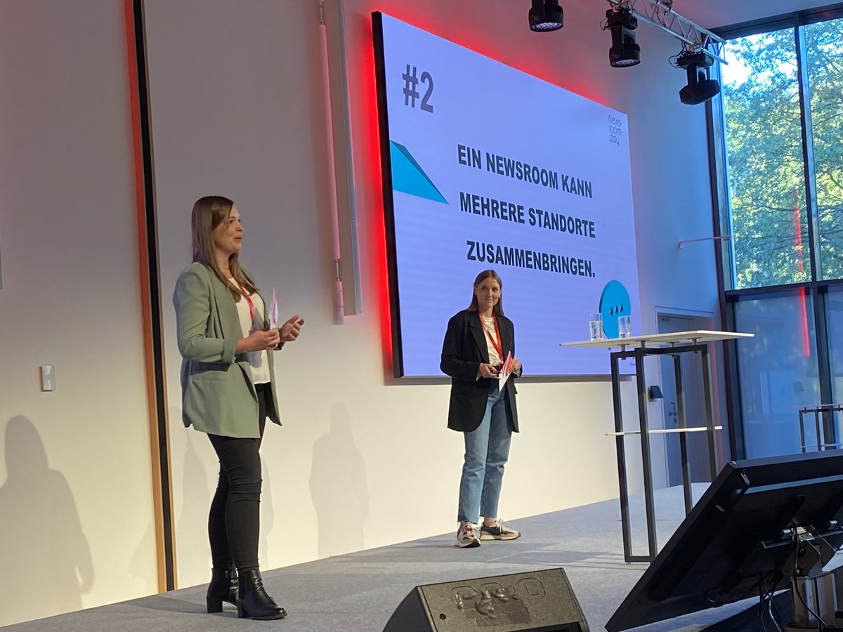 dominik_heck's tweet photo. „Was nicht auf die Kommunikationsstrategie einzahlt, wird radikal gestrichen.“ 🙀

Wertvolle Einblicke gab es gestern beim Corporate Newsroom Day 2022 in Hannover. #cnd22 Dank geht raus an @mediamosscom @christophmoss @swisslife_de https://t.co/TJk5inyMH7