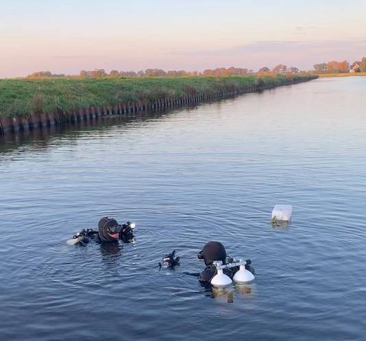 Na 4 jaar niet kunnen duiken, eindelijk in gesprek met SZW (min. van Soc. Zaken en Werkgelegenheid) voor de mogelijkheden van een gepaste regelgeving voor sportduikers en duiken voor goede doelen! SWOD (st. Werken onder overdruk) incl. adv. Leo Blokland en de NOB, zijn adviserend