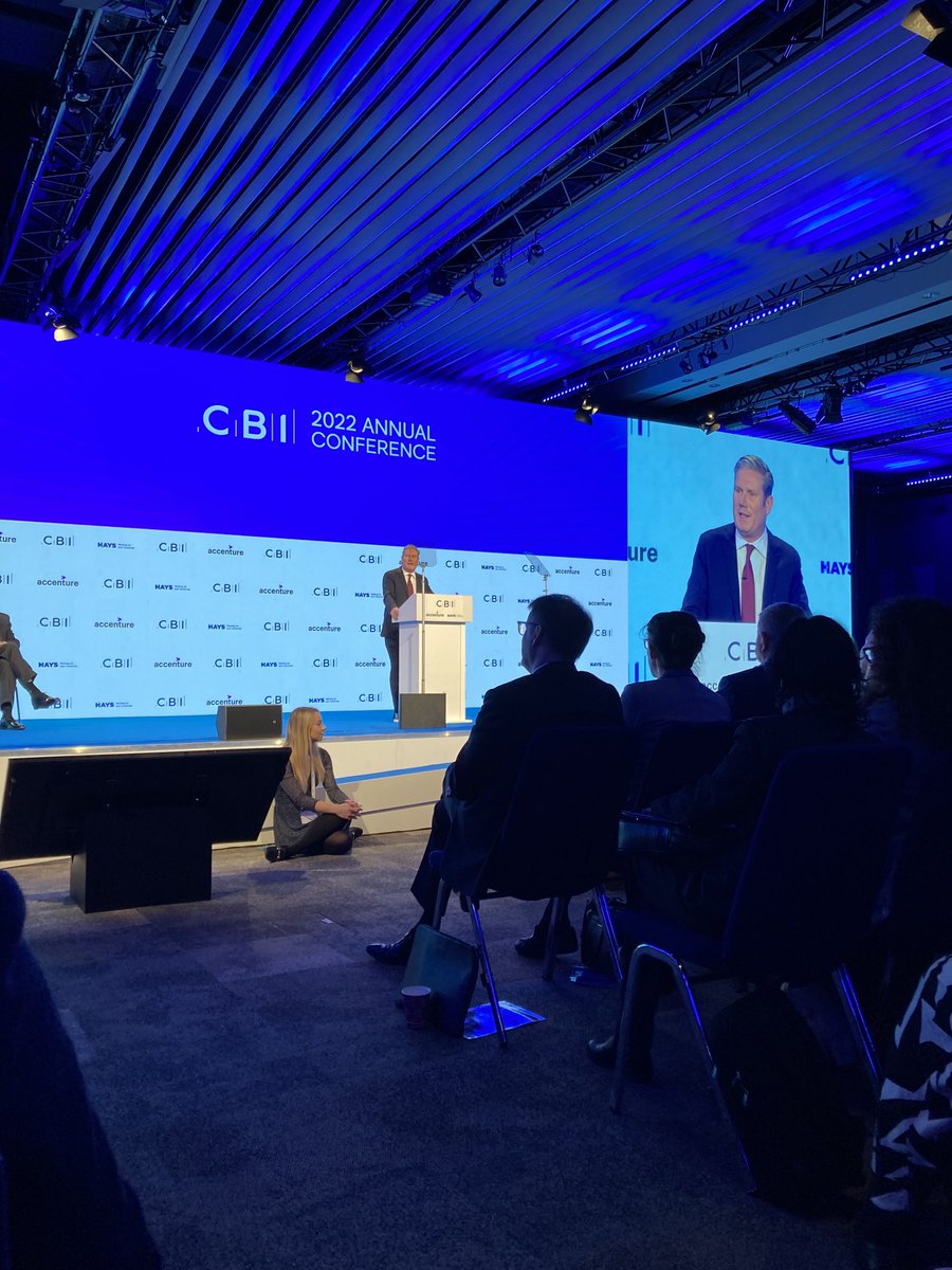 katemagee's tweet photo. Extended applause for Keir Starmer after his speech to ⁦@CBItweets⁩ #CBIAC22                                    “Britain’s low pay model has to go”    “Every business in this room has a strategy for growth, a nation needs one too.” https://t.co/YJpiU5GgpW