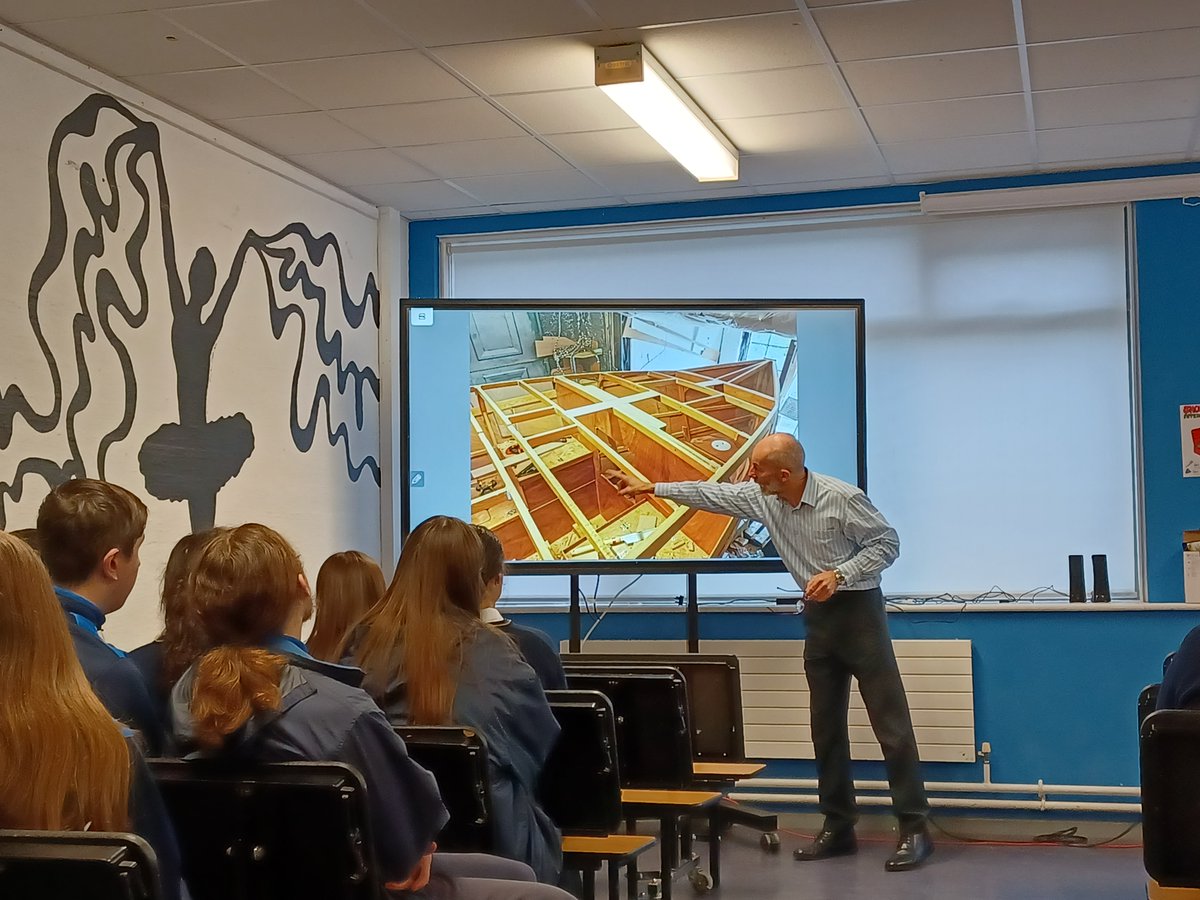 stkevsdunlavin's tweet photo. Jim Schofield shares his journey with students.
➡️Takeaways
⭐️Dreams need deadlines💭📆
⭐️Ask for help❓️
⭐️Discipline - Do something every day ✅️
⭐️If you're doing something do it right📐
⭐️ Have a plan for when things go wrong 🗺
Thanks Jim, for sharing your story 👏 https://t.co/gbnbr2nQ6j