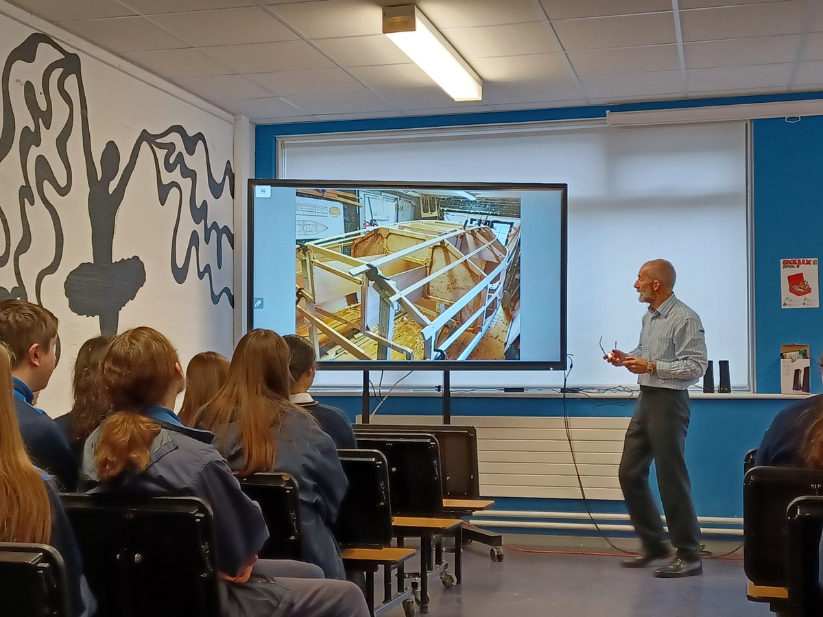 stkevsdunlavin's tweet photo. Jim Schofield shares his journey with students.
➡️Takeaways
⭐️Dreams need deadlines💭📆
⭐️Ask for help❓️
⭐️Discipline - Do something every day ✅️
⭐️If you're doing something do it right📐
⭐️ Have a plan for when things go wrong 🗺
Thanks Jim, for sharing your story 👏 https://t.co/gbnbr2nQ6j
