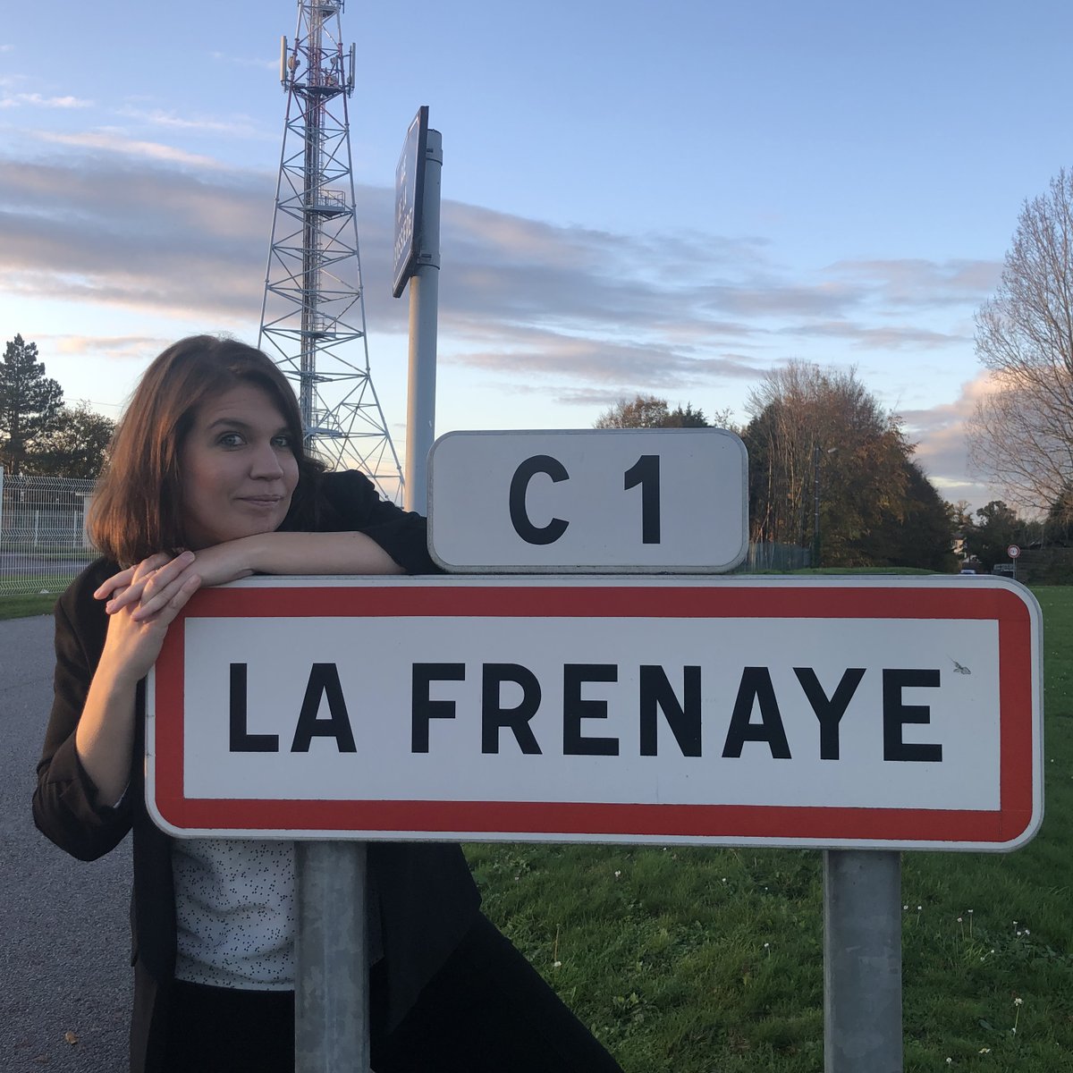 CeacomLeHavre's tweet photo. 📍 LE TRAVAIL FRAPPE À VOTRE PORTE

Ceacom recrute au pied de chez vous !
Vanessa, responsable des équipes en #télétravail, vient à votre rencontre 🤩

Notre but : recruter 50 Chargés de Clientèle qui seront formés sur le territoire @CauxSeineAgglo.

#ToutPourlEmploi #nearhiring https://t.co/OyUwwaa9RY