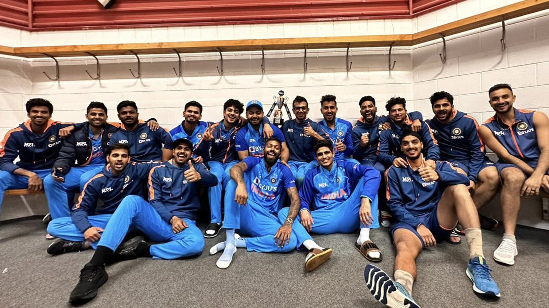 hardikpandya7's tweet photo. Done and dusted 🏆🤙 Way to go #TeamIndia 🇮🇳 https://t.co/P2vkdawRJp