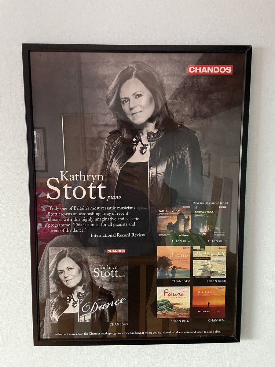 Just marvelling at my duo partner ⭐️ @kathystott really looking forward to our recital today <a href="/Opera_North/">Opera North</a> <a href="/Howard_Assembly/">Howard Assembly Room</a> rooms 7.30pm. How lucky am I to work with this one? 🍀come and listen to some <a href="/jamesmacm/">James MacMillan</a> #Grainger @CherylHoad #Duparc and #VaughanWilliams