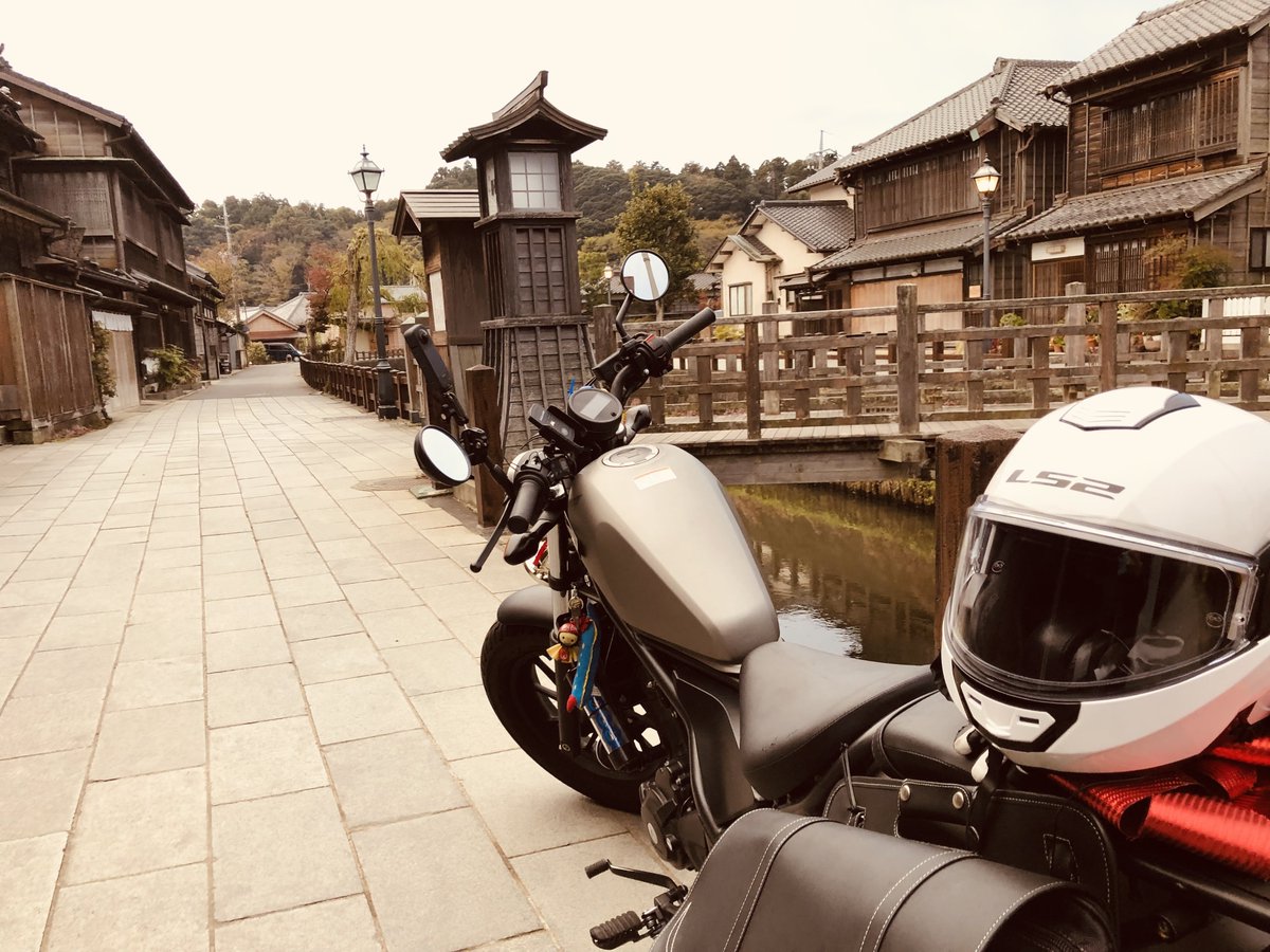 mintoko_mintan's tweet photo. 日曜日は千葉県佐倉市の小江戸と茨城の鹿島にソロツーリングに行ってきた💕今回は 小江戸、#アライヤオート　#バイクの駅　#ROUTE51 さん💕
小江戸はタイムスリップしたかのようで着物着たくなってしまった🥰💞💞アライヤオートは前から気になってたお弁当の自販機😍焼肉弁当美味かった！ https://t.co/whkXC27SF5