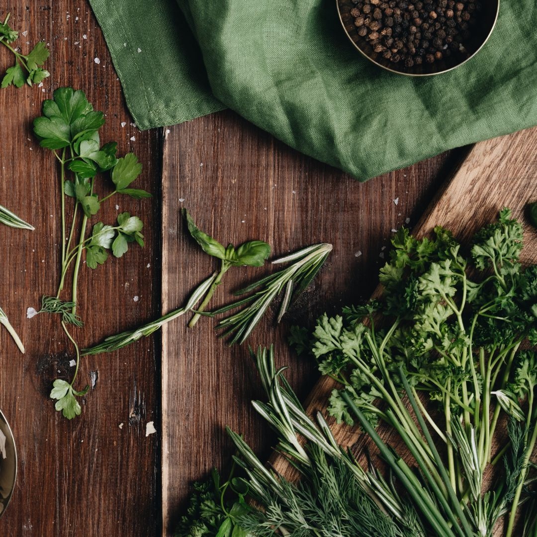 Our kits are formed of purely fresh herbs and spices - No preservatives!

As fresh produce, they have a life span. But... They can be frozen!
tastesmiths.com