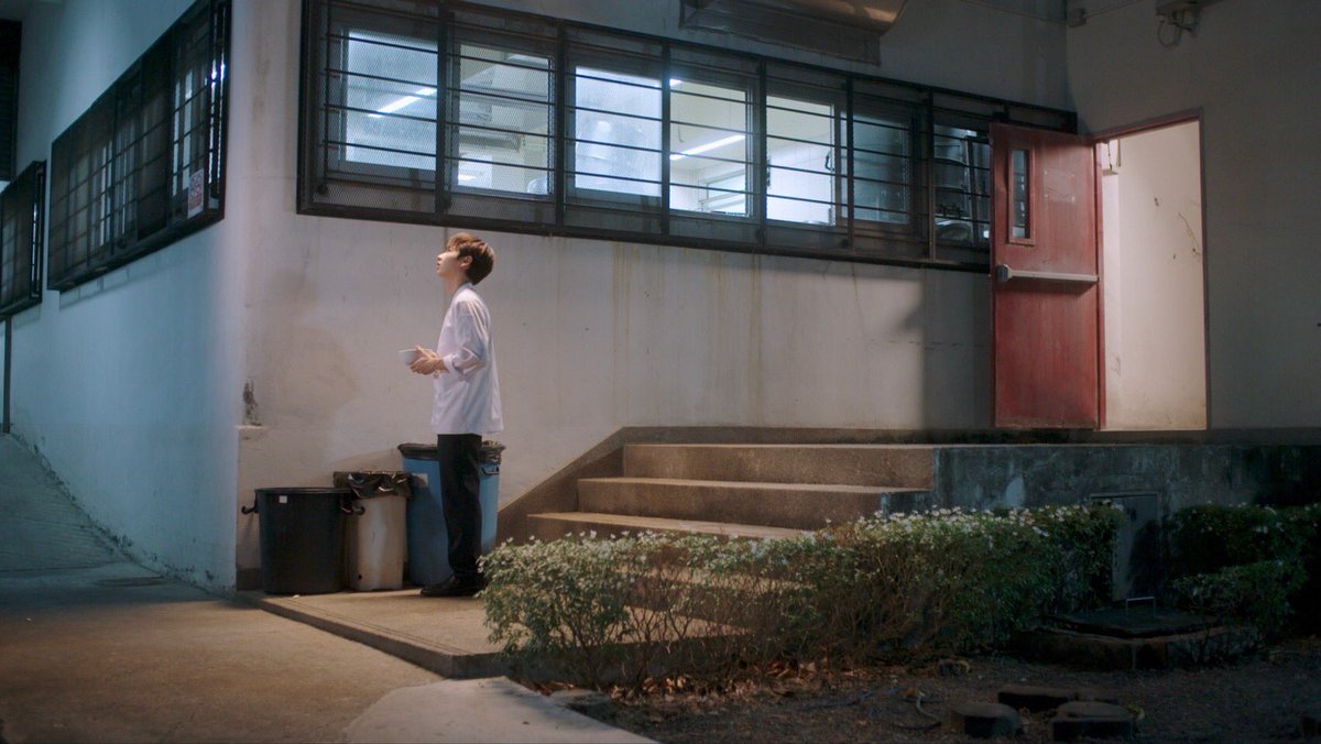 noolekcraze's tweet photo. (1) จากเครียดรัดคอกันมา ปีนี้มาอบอุ่นเยียวยาจิตใจกันดูบ้าง ด้วยรีเควซอยากเกาหลีเกาใจของกัน เลยตั้งใจให้เรื่องนี้มันเป็น Satiric Comedy เล่นกับโชคชะตาตัวละคร ที่โดนสังคมตอกหน้าว่ามึงไม่มีวันทำได้ ความจนของมึงมันเปลี่ยนแปลงอะไรไม่ได้หรอก ถ้าฝันในเมืองที่ไม่มีฝันแบบนี้ #GMMTV2023 https://t.co/87IyqIRQST