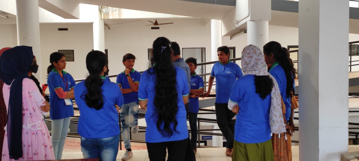 mbtunited's tweet photo. In life,it's essential to relate to others &amp; communicate effectively. As part of Capability Exploration and Enhancement Programme of #missionbettertomorrow, 140 students from 3 centers of Ernakulam received training on "Communication &amp; Interpersonal Relationships"on 19 Nov  2022. https://t.co/4w4qvhpM7W