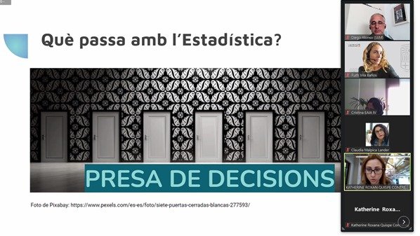 RuthVil2's tweet photo. Diego Alonso, Cristina Sáenz i Susana Navarro coincideixen en la importància d estar alfabetitzats en estadística per a la pressa de decisions en els diferents àmbits pedagògics. #ub #pedagogia #mideme https://t.co/j8unts9dsN