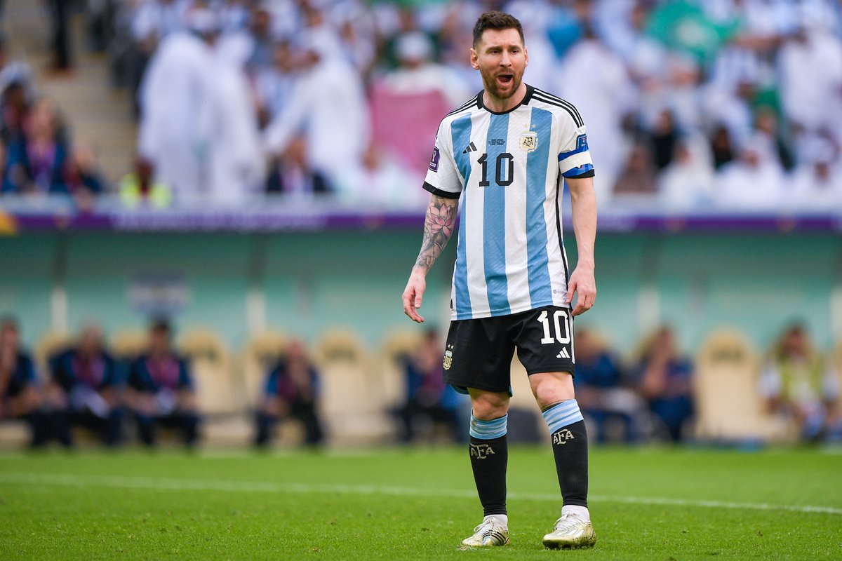 10': 🇦🇷 Goal (P)
22': 🇦🇷 Offside Goal
27': 🇦🇷 Offside Goal
35': 🇦🇷 Offside Goal
48': 🇸🇦 Goal
53': 🇸🇦 Goal

Saudi Arabia leads Argentina 2-1 in the second half 👀
