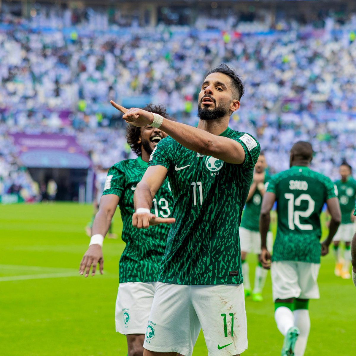 gorgeous4ew's tweet photo. اوصفهم بكلمة... 💚؟ https://t.co/ucfsiYcRmK