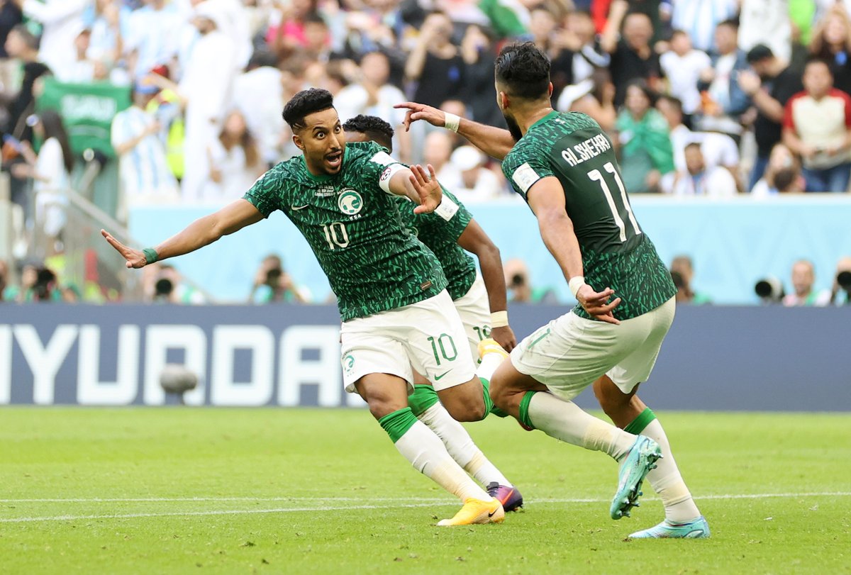 Elwatan_Sport's tweet photo. شاهد.. احتفالات ثنائي المنتخب السعودي بالهدفين في مرمى الأرجنتين ⚽️
#كاس_العالم_2022
#FIFAWorldCup
#السعوديه_الارجنتين https://t.co/CbuQ8TYreD