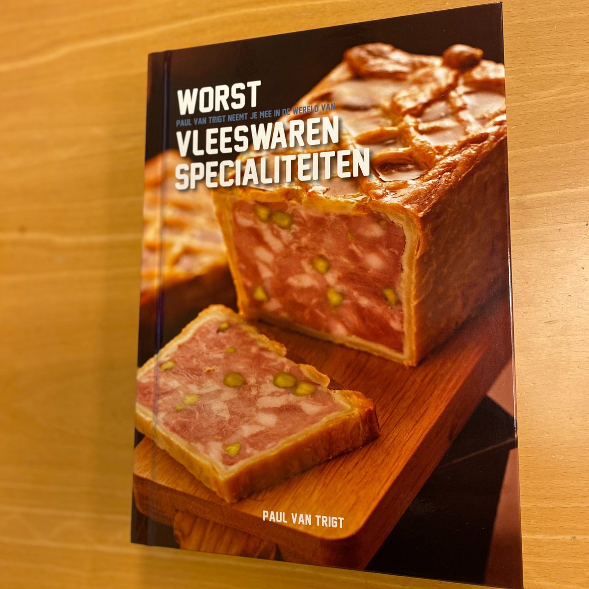 SlagersV's tweet image. BOEK PAUL VAN TRIGT OVER WORST, VLEESWAREN EN SPECIALITEITEN

“De reden om dit boek te schrijven, was dat ik merkte dat bij kopers en verkopers veel behoefte is aan uitgebreide productinformatie”, vertelt Van Trigt.

slagersvak.biz/nl/nieuws/21-1…