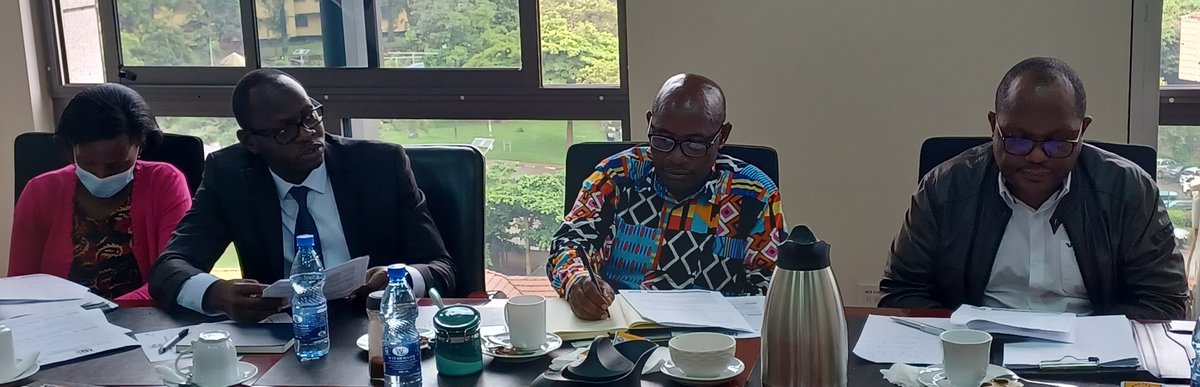 Hon <a href="/eng_onek/">Eng. Hilary Onek</a> convenes meeting on the progress and way forward of a US$ 130.8M,<a href="/WorldBank/">World Bank</a> funded Project :Roads and Bridges in the Refugee Hosting Districts. Calls upon key stakeholders to fast track the project.<a href="/UNRA_UG/">UNRA_UGANDA</a>, <a href="/EstherAnyakun/">Esther Anyakun Davinia 🦋</a>,<a href="/CrrfUganda/">CRRF Uganda</a>, <a href="/UNHCRuganda/">UNHCR Uganda</a>, <a href="/IOM_Uganda/">IOM Uganda 🇺🇳</a>,