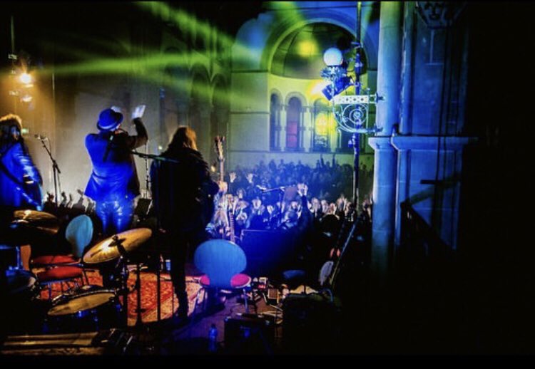 Rubyhorse_Real's tweet image. A face in the crowd @LiveAtStLukes uticket.ie/event/rubyhors…