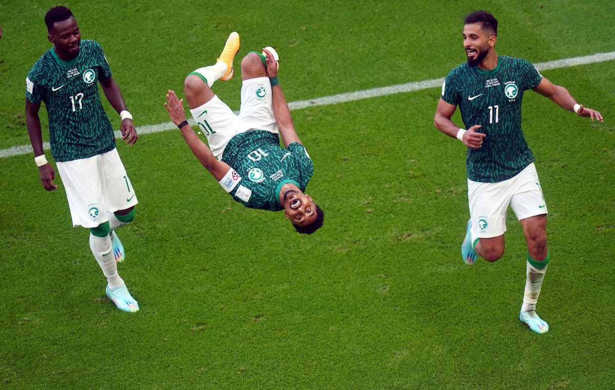 ActuFoot_'s tweet photo. Le football. https://t.co/2ivK3NJb81