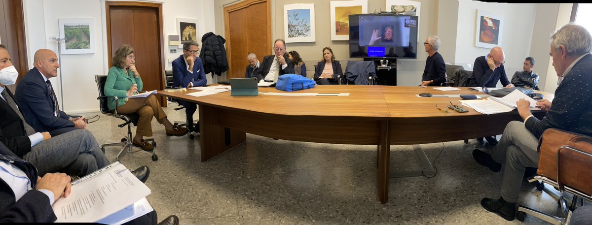 FaiPuglia's tweet photo. 🔴 Importante incontro presso #AssessoratoAgricoltura #Pentassuglia per discutere sulle questioni emergenti relative ai #consorzi #bonifica #commissariati #pugliesi @fai_cisl @FaiCislPuglia @OnofrioRota https://t.co/iuOz6DncW3
