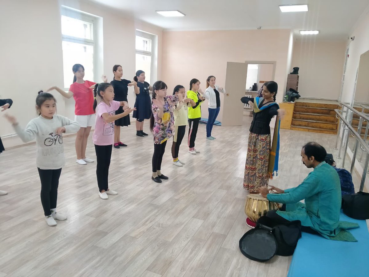 ICCR_Astana's tweet photo. As part of India@75 and 'Friends of India' initiative by SVCC, Classical Kathak and Folk dance master classes conducted in ARKALYK collaboration with Ms. Aigerim Ossipova. MCs conducted by Ms. Vidyagauri Hemant Adkar, Dance Teacher,followed by Q&amp;A session by grateful participants https://t.co/76OE6RFTUO