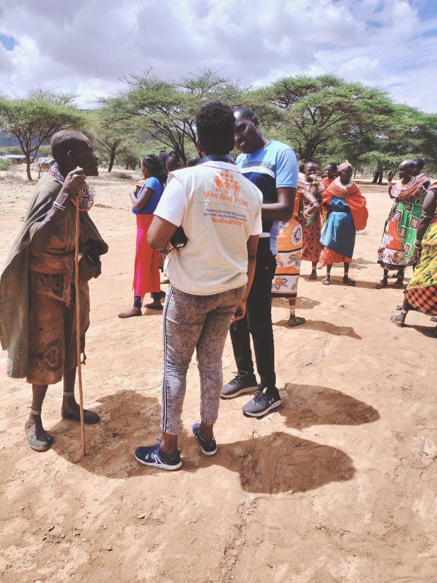 TonyMwebia's tweet photo. Our team is deep in #SamburuCounty this week Mapping households for emergency intervention by @UNICEFKenya in partnership with our partner/consortium member @KenyaChildFund. These are the same families we targeted in our #EndFGM intervention #ClimateCrisis #ForEveryChild #COP27 https://t.co/jChxQmGL4g