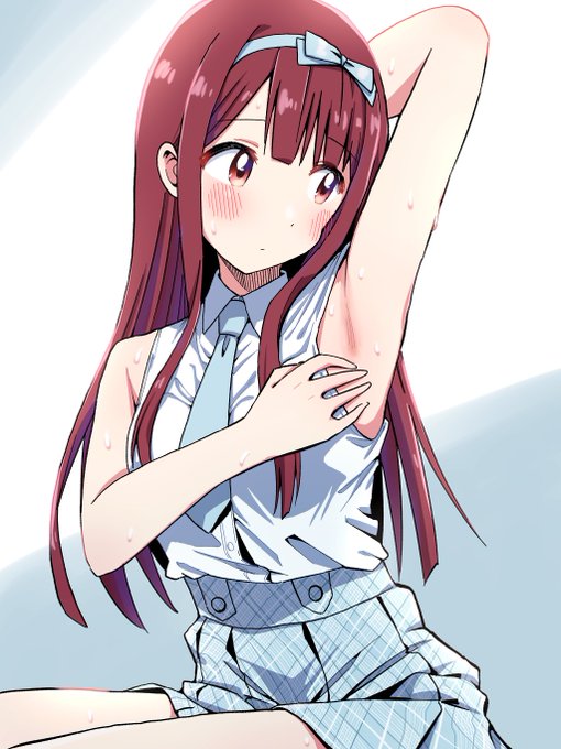 脇を気にする琴葉。 