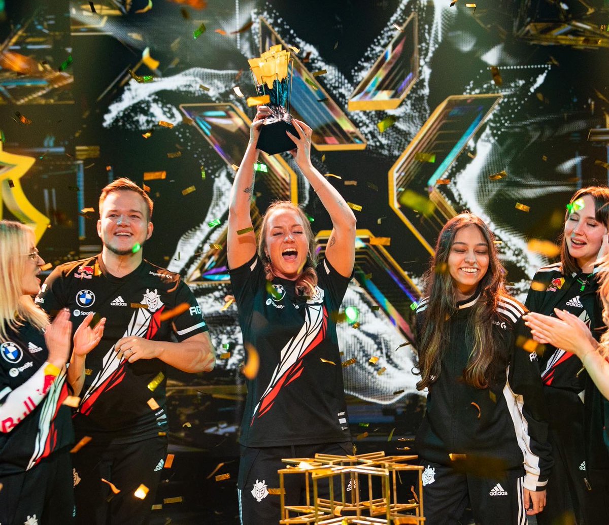 G2 Petra 🌻 tweet media