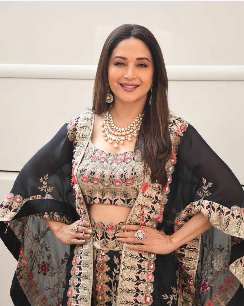 #MadhuriDixit 🖤🖤
#JhalakDikhlaJaa10 finale