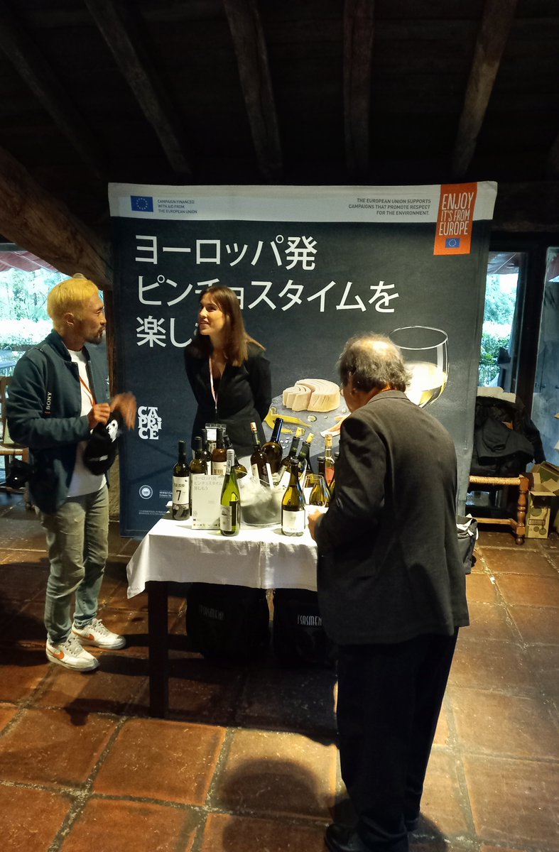 'Caprice, enjoy it' s from Europe 'proiektuaren alderantzizko misioa.Japoniako merkatuak txakolinaren hiru jatorri-deiturak, Euskal Herriko antxoaren eta hegaluzearen kontserbak eta Ibarrako piperminaren kontserbak (#EuskoLabel) ezagutzen ditu.

🔵Baserri maitean #showcooking-a