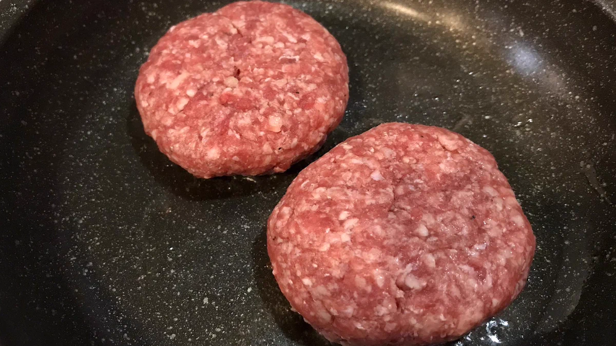 これはステーキ？ハンバーグ？♪美味しくないわけがない『ステーグ丼』レシピ！