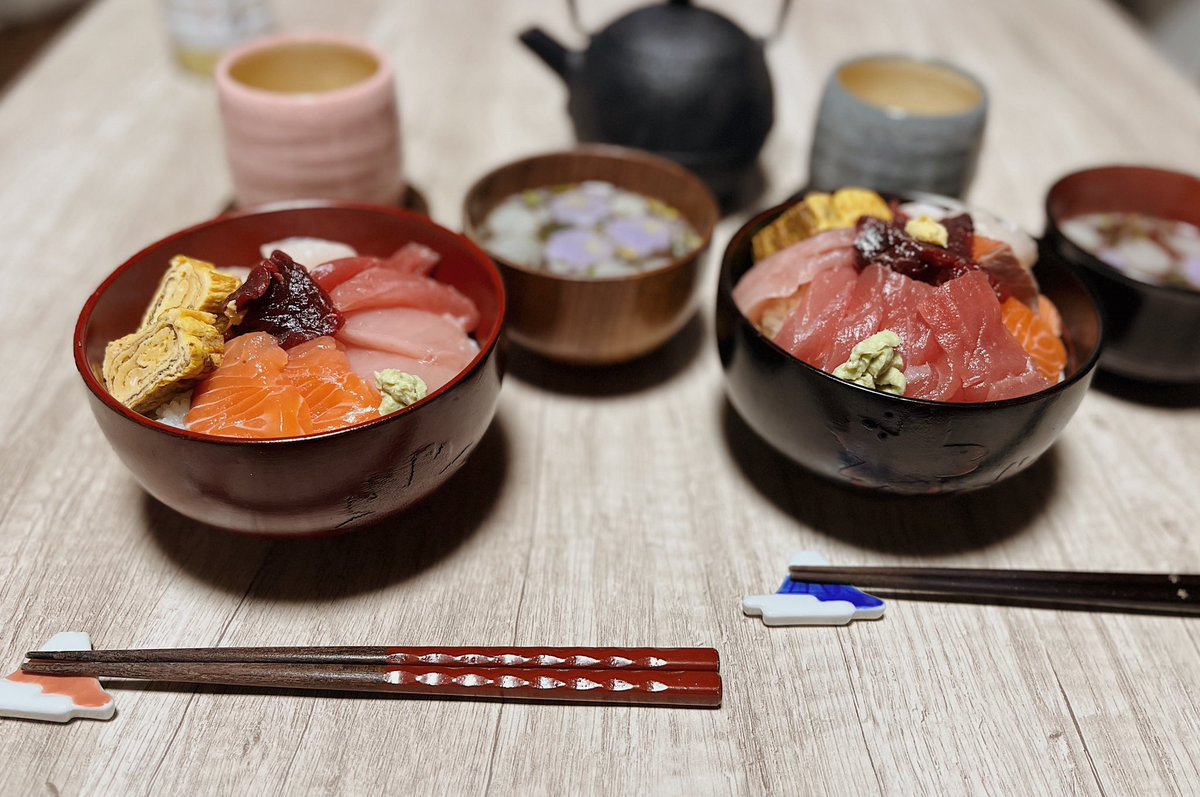 結婚記念日💍
おうちで海鮮丼作って食べました
鯨は初めて食べたかも！美味しい！